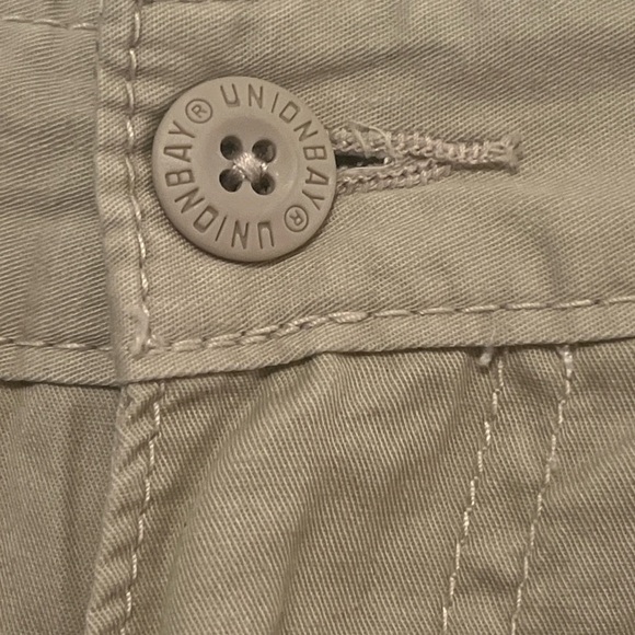UNION BAY khaki tan cargo shorts men’s waist size 32 - Picture 5 of 7